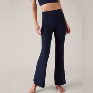 NWIT-Athleta Navy Elation Mini Flare Pant, Size 2X
